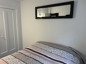 2 Schlafzimmer, Bügeleisen/Bügelbrett, kostenloses WLAN, Bettwäsche