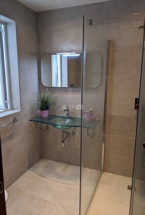 Luxury Apartment | Bathroom | Shower, free toiletries, hair dryer, bathrobes -  Luxury SeaFront Sliema with Valletta view (Sliema)