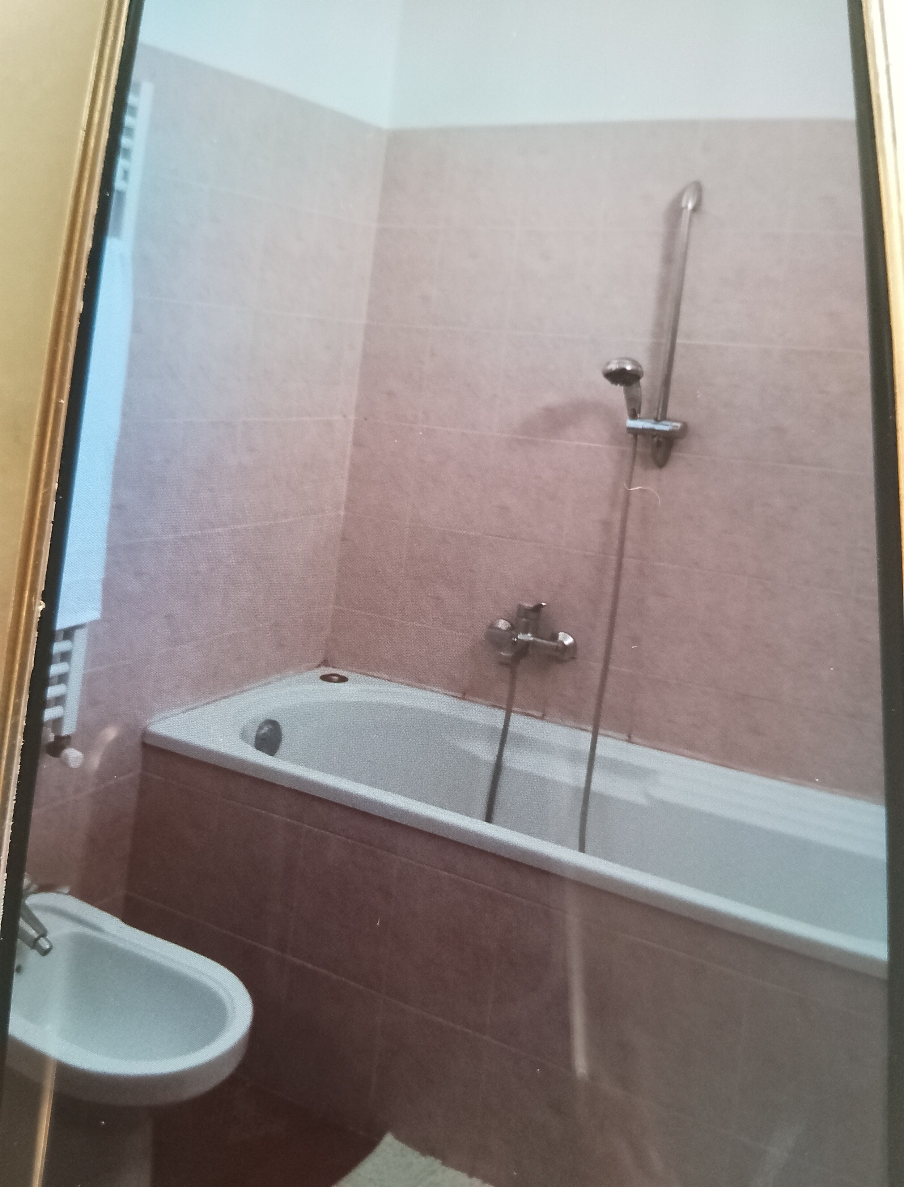 Doccia, asciugacapelli, bidet, asciugamani