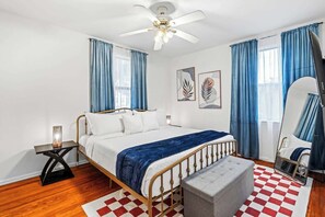 2 bedrooms, iron/ironing board, free WiFi, bed sheets