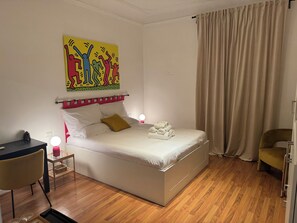 1 bedroom, free WiFi, bed sheets - Guest House Mazzini 144 - Stanza 2 (Rome)
