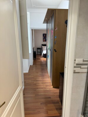 1 bedroom, free WiFi, bed sheets - Guest House Mazzini 144 - Stanza 3 Family Room (Rome)