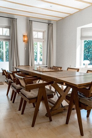 Pop-up Woonhuis | Blackout drapes, free WiFi, bed sheets