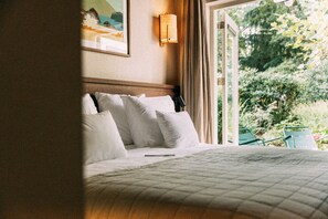 Comfort | Blackout drapes, free WiFi, bed sheets - De Wever Lodge (Otterlo)