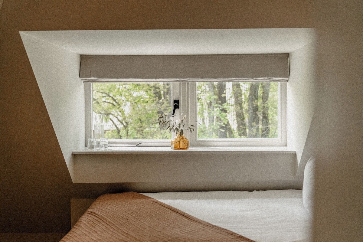Family Room | 1 bedroom, blackout drapes, free WiFi, bed sheets