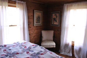 4 bedrooms, bed sheets