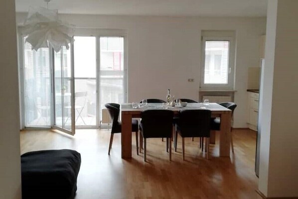 Dining - Mountain View City Center (Innsbruck)