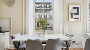 Classic Apartment | Living area - Blythswood Apartment 2 (Glasgow)