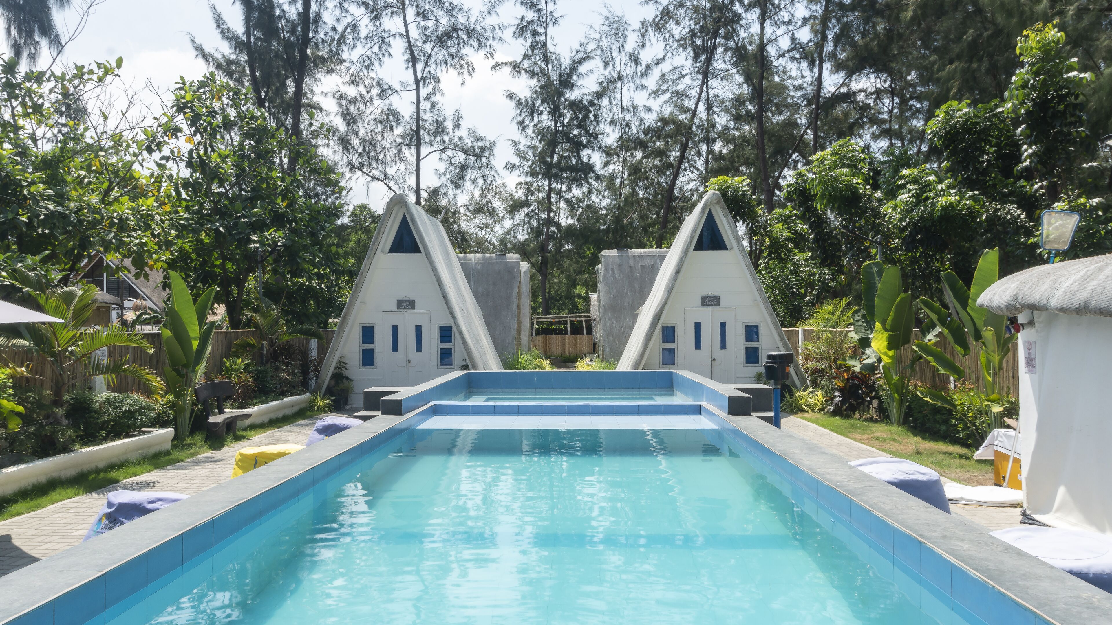 حمّام سباحة خارجي