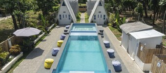 Costas De Liwa Bar & Beach Resort