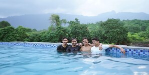 Outdoor pool - Nirva The Cottage Resort, Kondeshwar Road Badlapur (Ambernath)