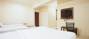 Hotel Della Comfort near Ambreshwar Shiv Mandir, Ambernath