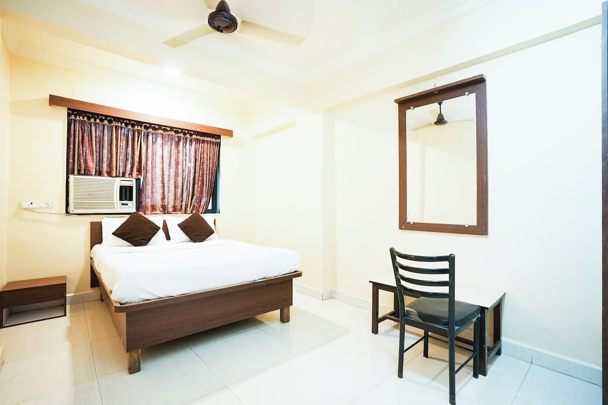 Kamar Klasik | 1 kamar tidur, meja kerja, dan tirai kedap cahaya