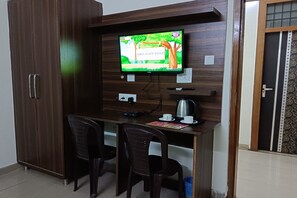 Deluxe Room | Room amenity - Hotel Meghna Residency (Gurugram)