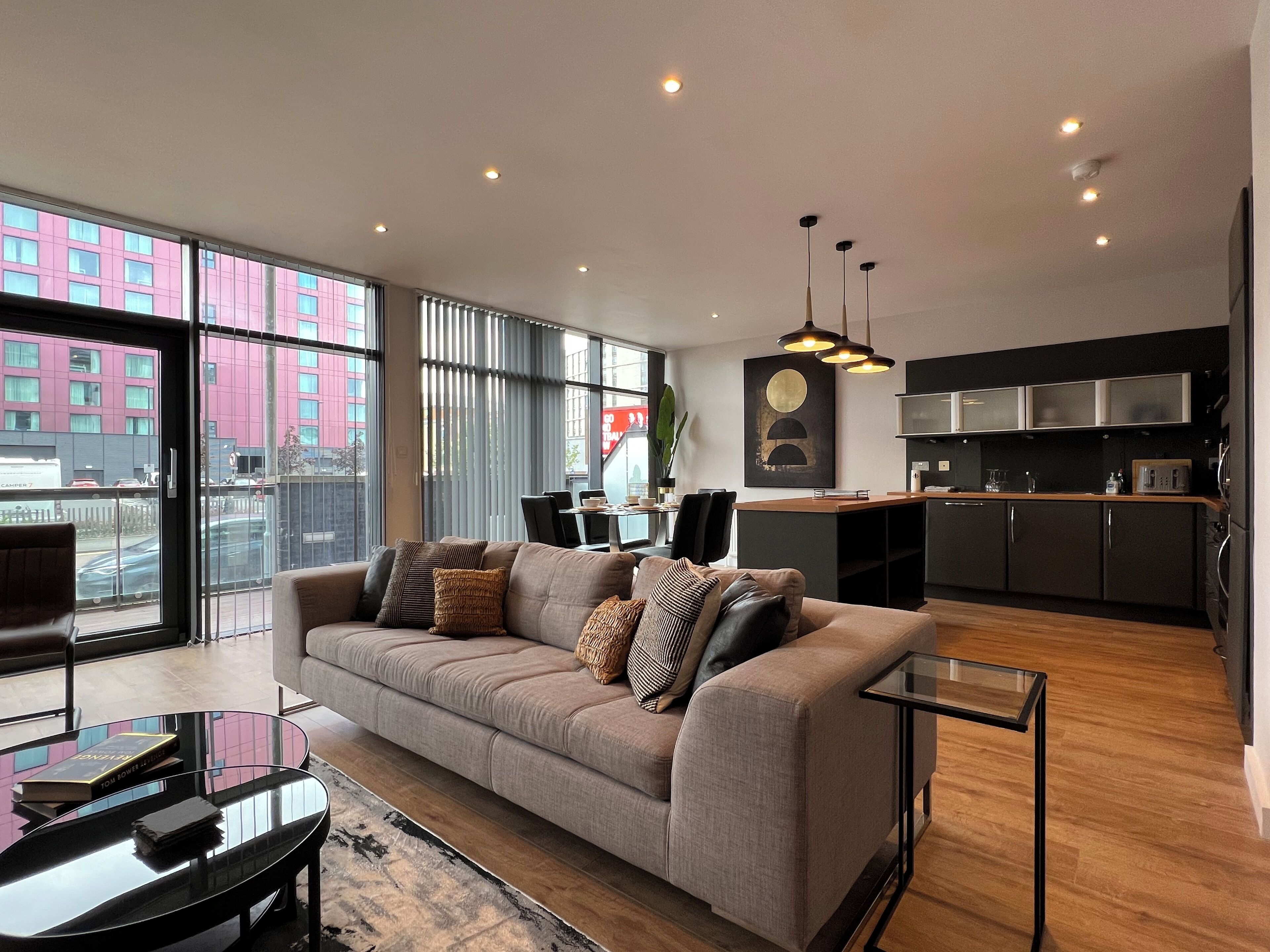 City Apartment, City View | Living area
