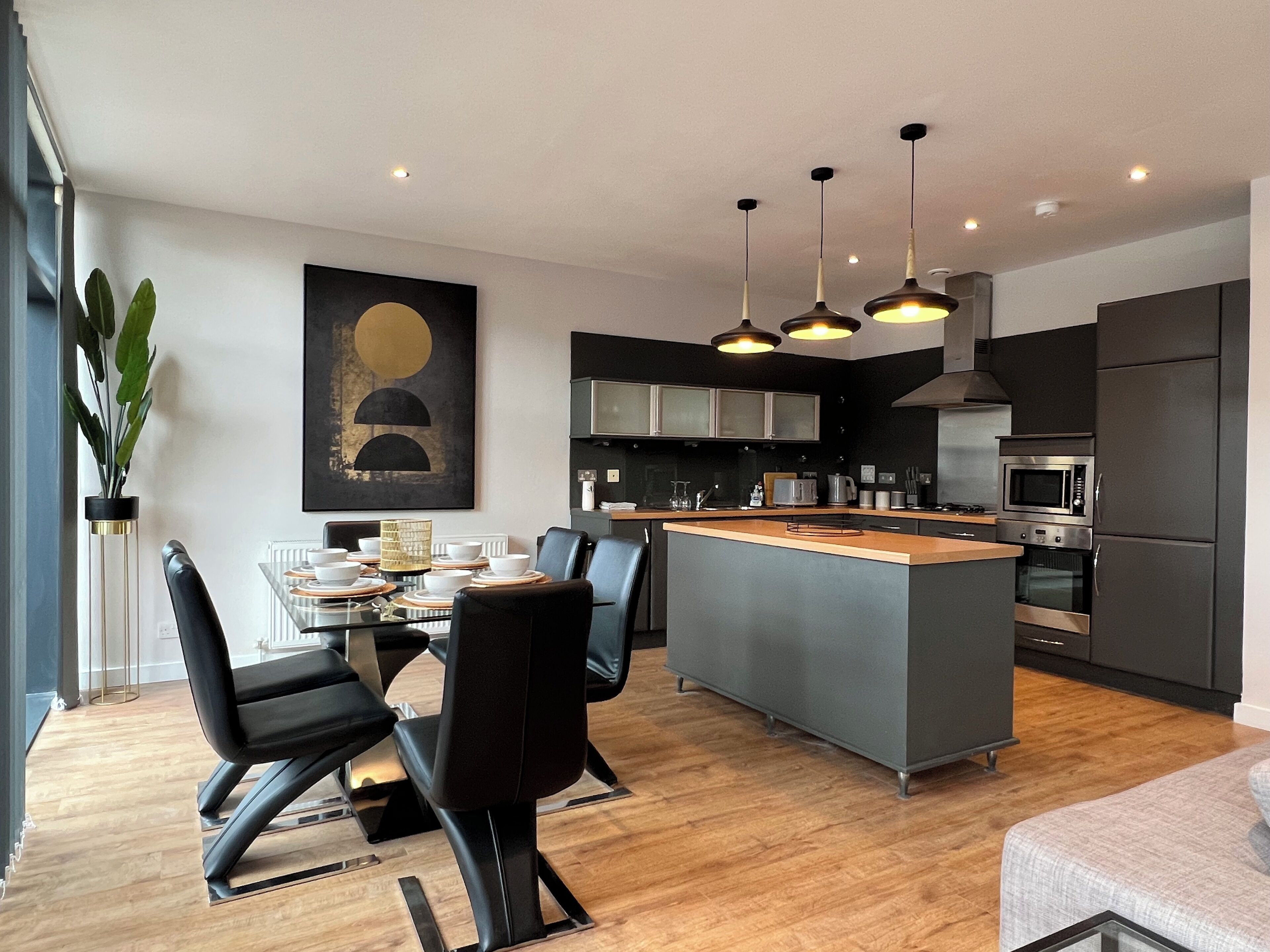 City Apartment, City View | Private kitchen