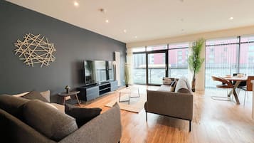 Apartamento urbano, vista para a cidade | Área de estar