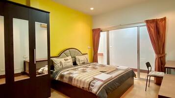 Phòng Superior | Bàn, màn/rèm cản sáng, truy cập Internet không dây miễn phí