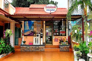 Meja sambut tetamu