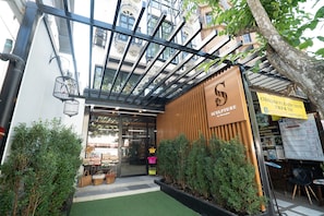 Front of property - The Sculpture (Chiang Mai)