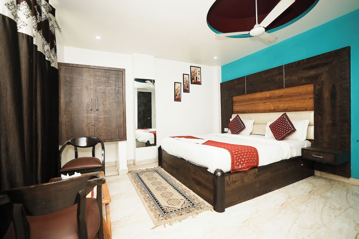 Habitación estándar | Escritorio, insonorización, tabla de planchar con plancha y wifi gratis