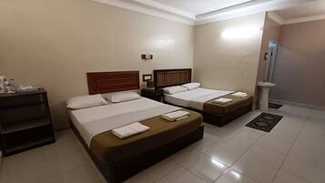 1 bedroom, desk, iron/ironing board, free WiFi