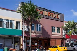 Front of property - Fins Hotel, Alor Setar (Alor Setar)