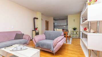 Apartment (A1) | Living room | TV