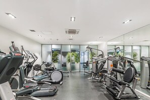 Fitness facility - Central studio + private balcony by Zodiak Stays (Auckland)