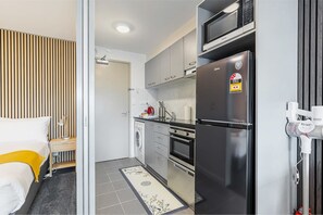 Room - Zodiak Stays: Cozy CBD 2BR Near Top Dining Spots (Auckland)