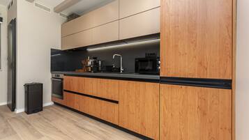 House | Private kitchen | Fridge, microwave, oven, stovetop