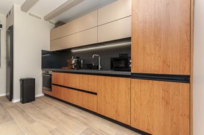 Casa | Cozinha privada | Fogão, chaleira elétrica, torradeira