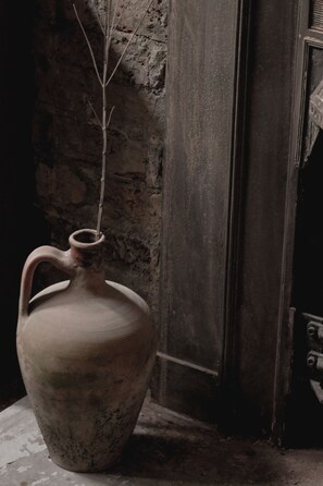 Interior detail - Self-Contained Architect Designed Studio Apartment in Near Brick Lane (London)