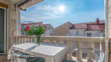 Apartment (A5) | Balcony