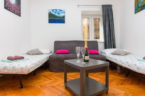 Apartment (A1) | 2 bedrooms, iron/ironing board, free WiFi