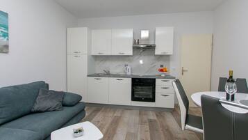 Apartment (A1) | Dining