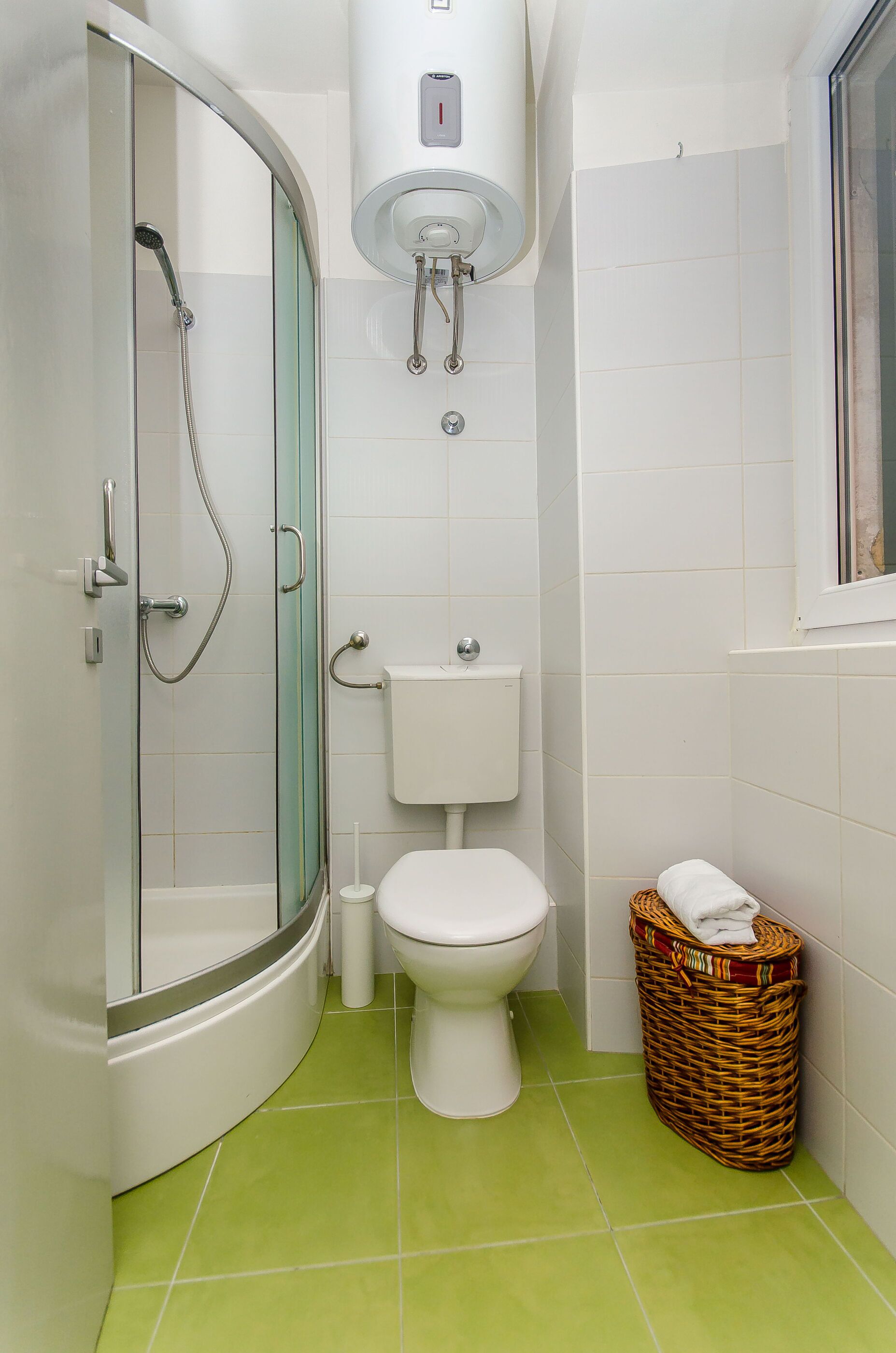 Studio (A1) | Bathroom