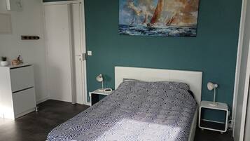 1 habitación y ropa de cama