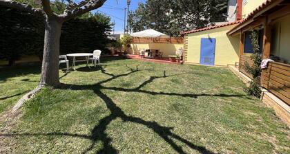 Like my home
Next to airport,sea..Beautiful sea view.