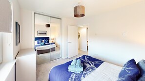 2 bedrooms, iron/ironing board, free WiFi, bed sheets