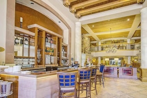 Bar (in der Unterkunft)