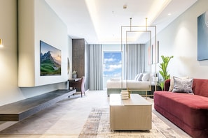 Deluxe Studio | Desk, laptop workspace, soundproofing, iron/ironing board - Olaya 1 Stella Stays (Riyadh)