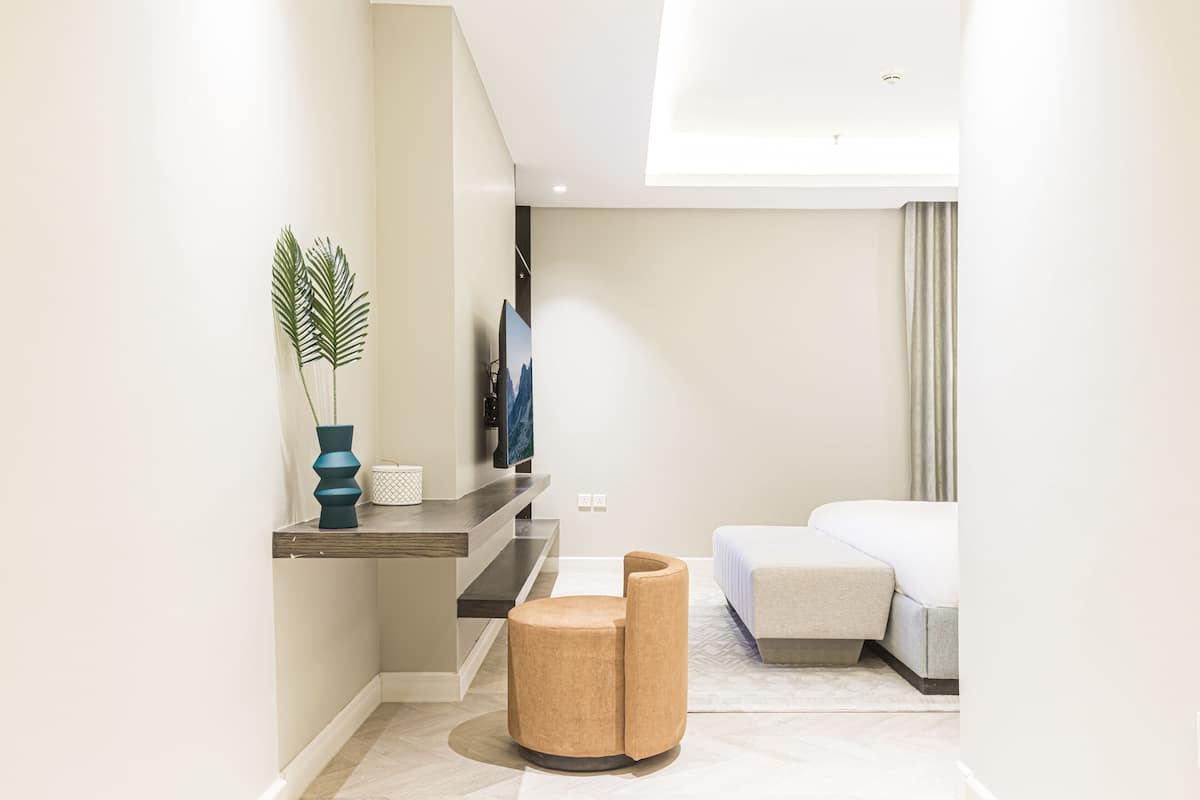 Superior Studio | 2 bedrooms, desk, laptop workspace, soundproofing