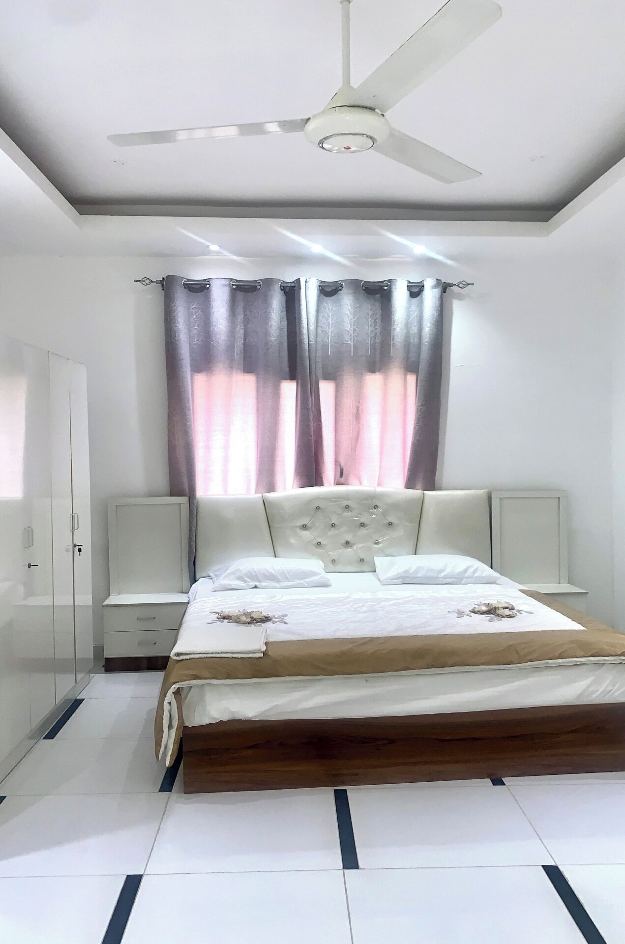 1 bedroom, desk, WiFi (free), bed sheets