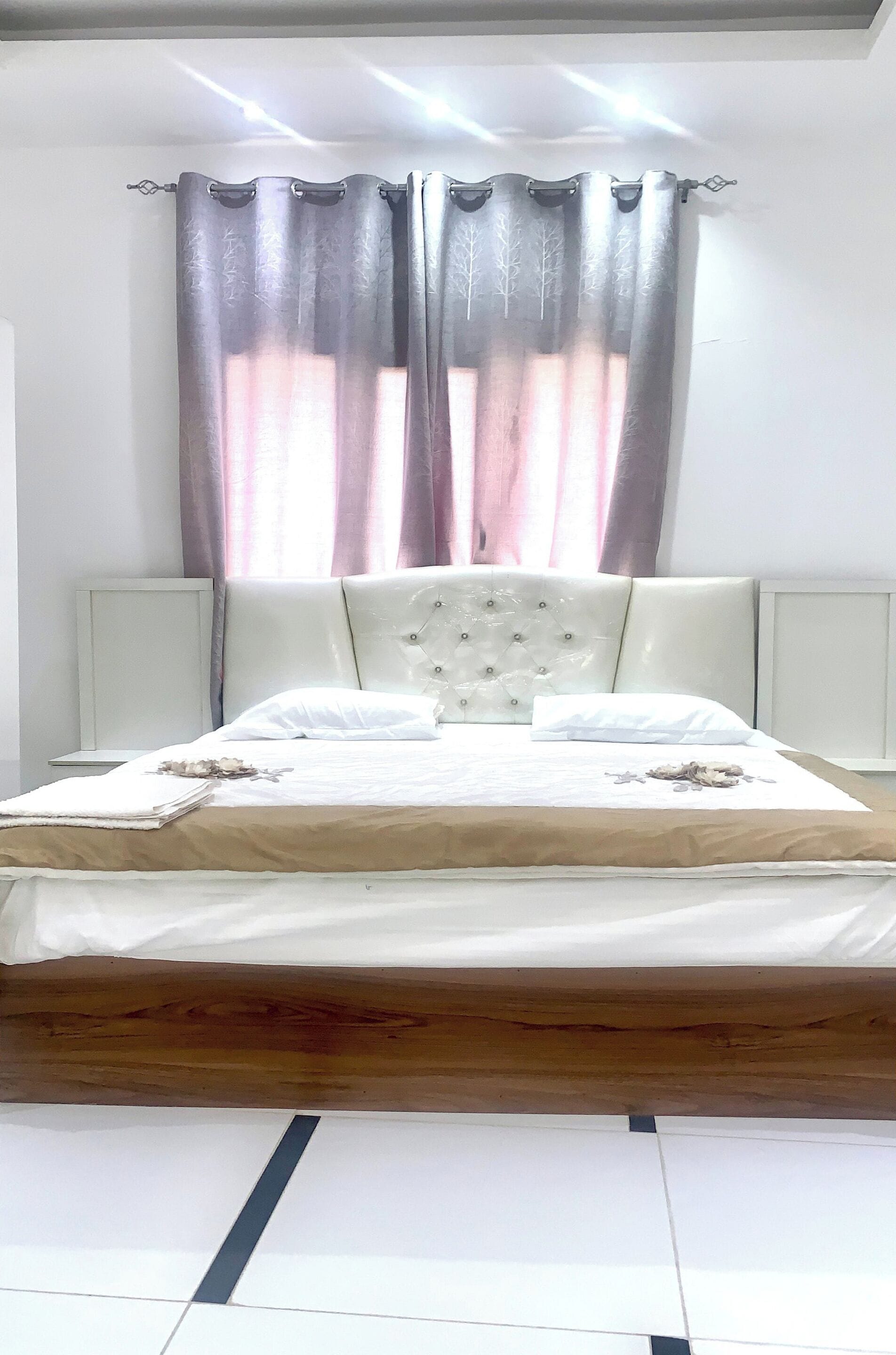 Deluxe Apartment, 1 Bedroom | 1 bedroom, desk, free WiFi, bed sheets