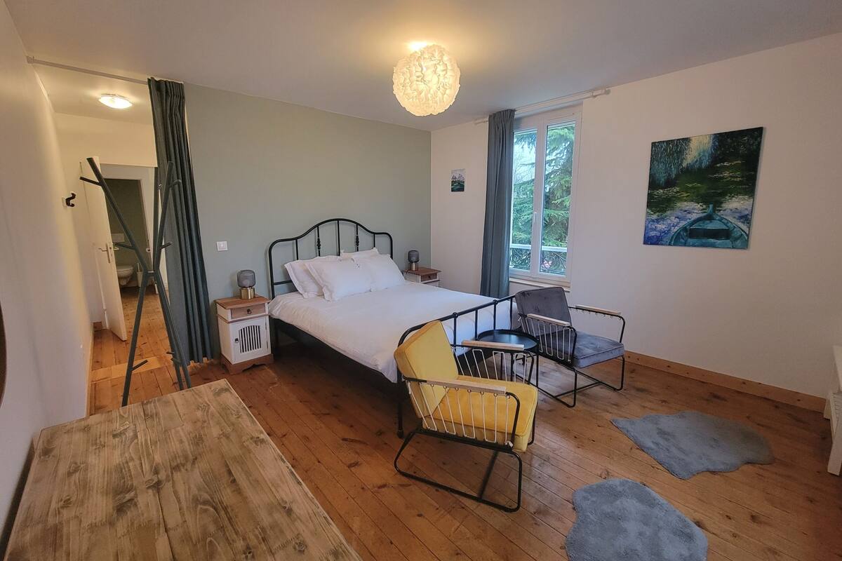 Chambre Familiale, non-fumeurs | Décoration personnalisée, ameublement personnalisé, Wi-Fi gratuit