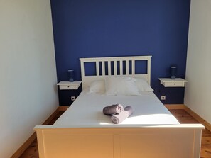 Double Room, Non Smoking | Individually decorated, individually furnished, free WiFi, bed sheets