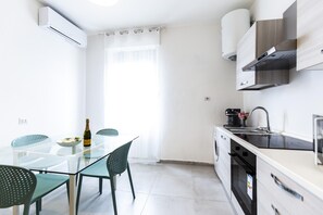 2 bedrooms - Trilocale Noverasco IEO 1 (Opera)