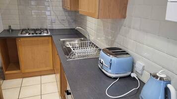 House | Private kitchen | Fridge, microwave, oven, stovetop