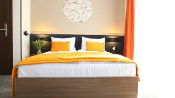 Bureau, chambres insonorisées, Wi-Fi gratuit